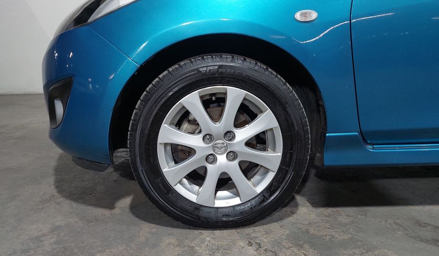 Mazda 2 1.5 TOURING TM Hatchback 2012