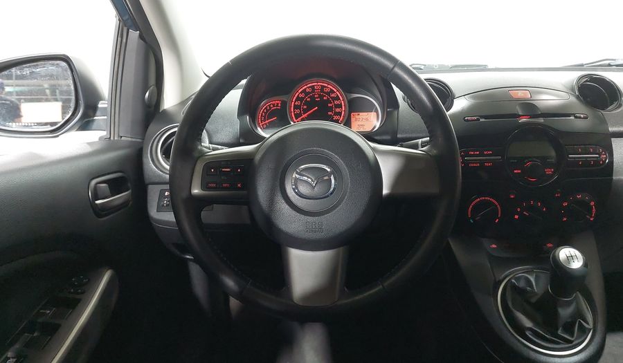 Mazda 2 1.5 TOURING TM Hatchback 2012