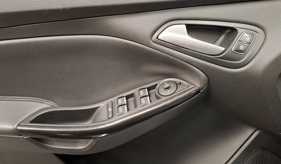 Ford Focus Iii 2.0 TITANIUM POWERSHIFT Hatchback 2016