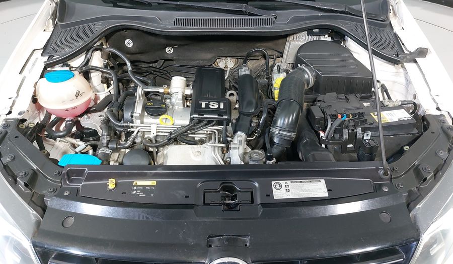 Volkswagen Polo 1.2 HIGHLINE MT Hatchback 2014