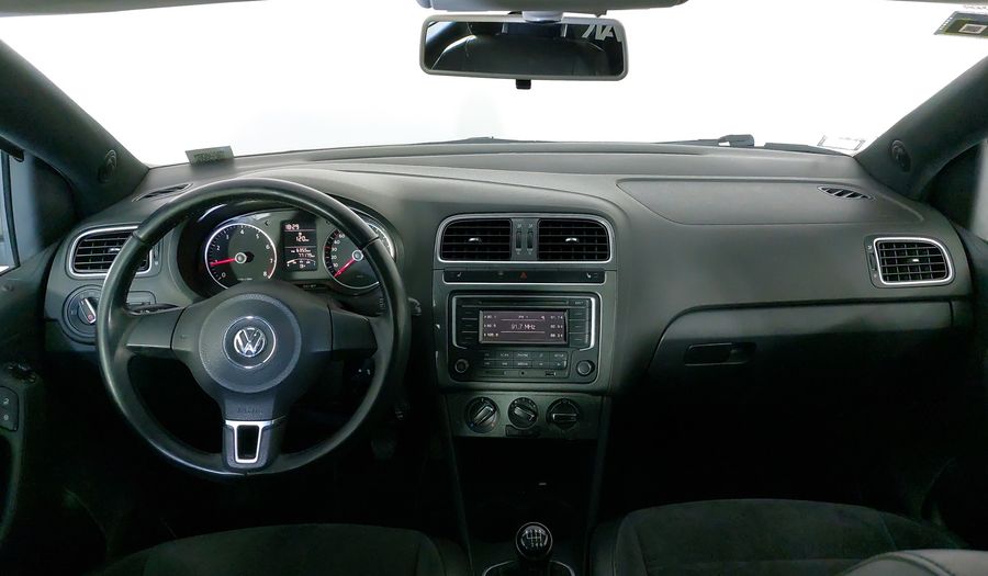Volkswagen Polo 1.2 HIGHLINE MT Hatchback 2014