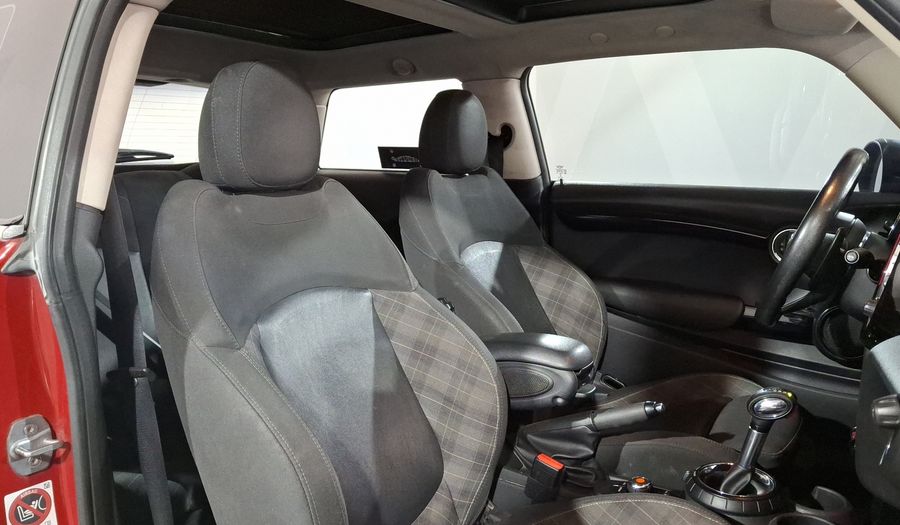 Mini Cooper S 2.0 COOPER CHILI AT Hatchback 2016