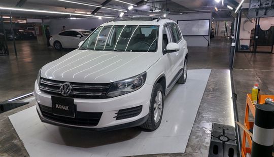 Volkswagen • Tiguan