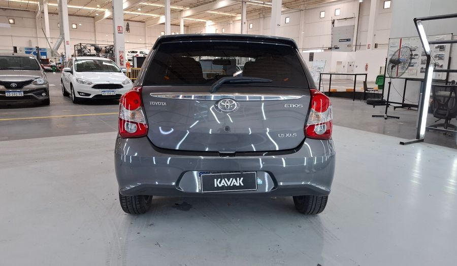 Toyota Etios 1.5 XLS PACK Hatchback 2022