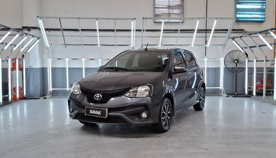 Toyota • Etios