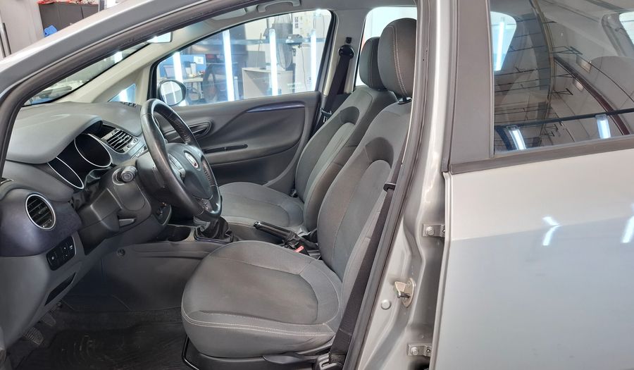 Fiat Punto 1.4 ATTRACTIVE 5P Hatchback 2015