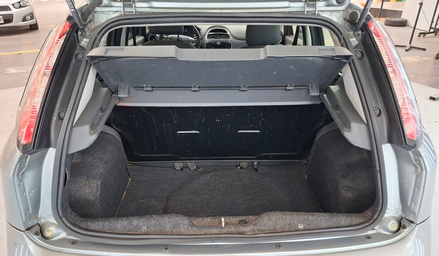 Fiat Punto 1.4 ATTRACTIVE 5P Hatchback 2015