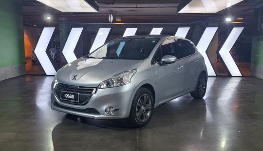Peugeot • 208