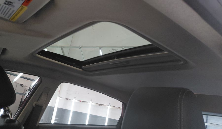 Ford Fiesta Kinetic Design 1.6 16V TITANIUM Hatchback 2016