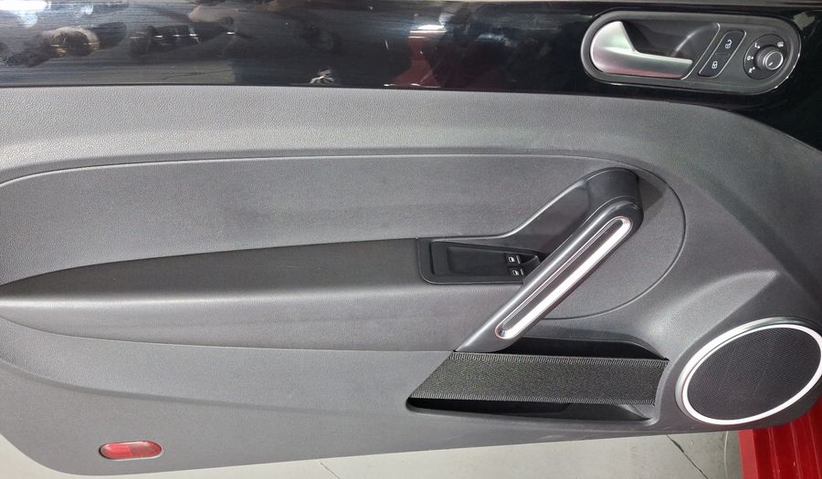 Volkswagen Beetle 2.0 TURBO R- LINE DSG Hatchback 2015