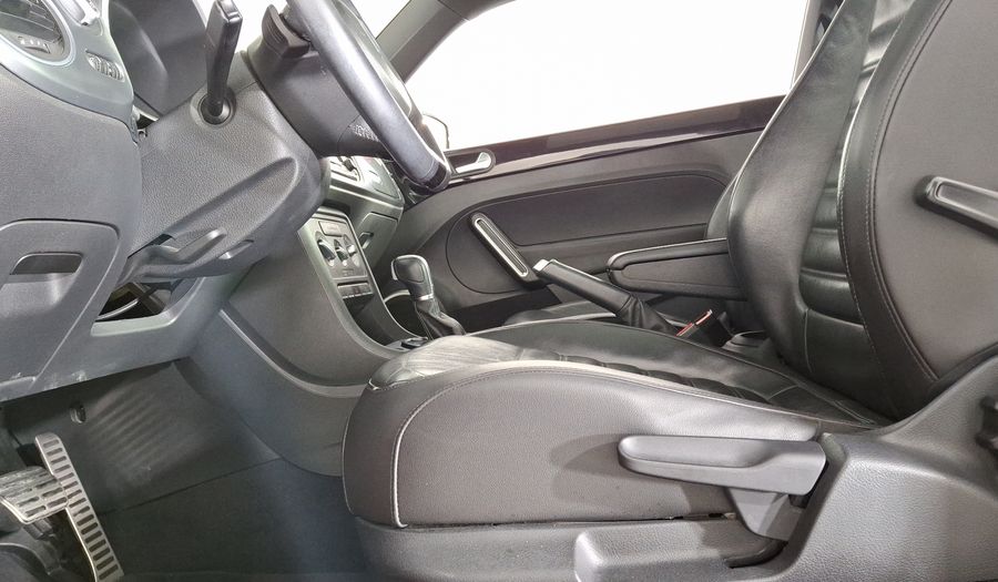 Volkswagen Beetle 2.0 TURBO R- LINE DSG Hatchback 2015