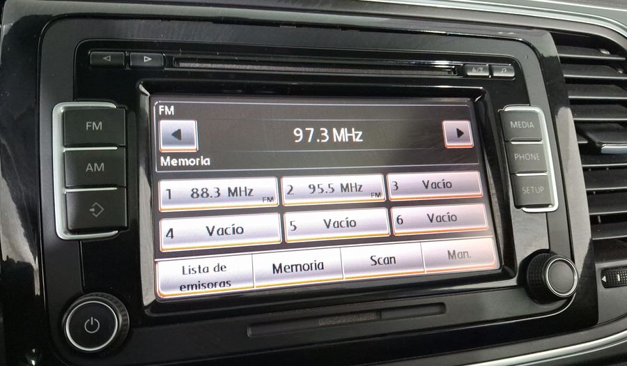 Volkswagen Beetle 2.0 TURBO R- LINE DSG Hatchback 2015