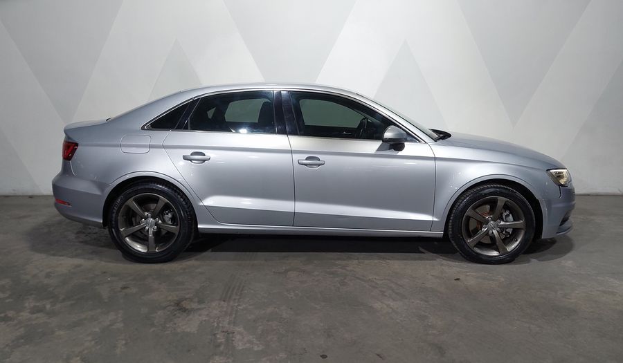 Audi A3 1.8 TFSI ATTRACTION S TRONIC Sedan 2015