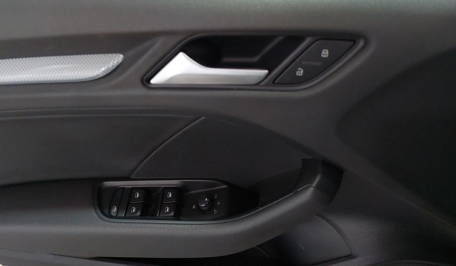 Audi A3 1.8 TFSI ATTRACTION S TRONIC Sedan 2015