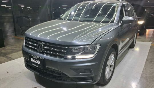 Volkswagen • Tiguan