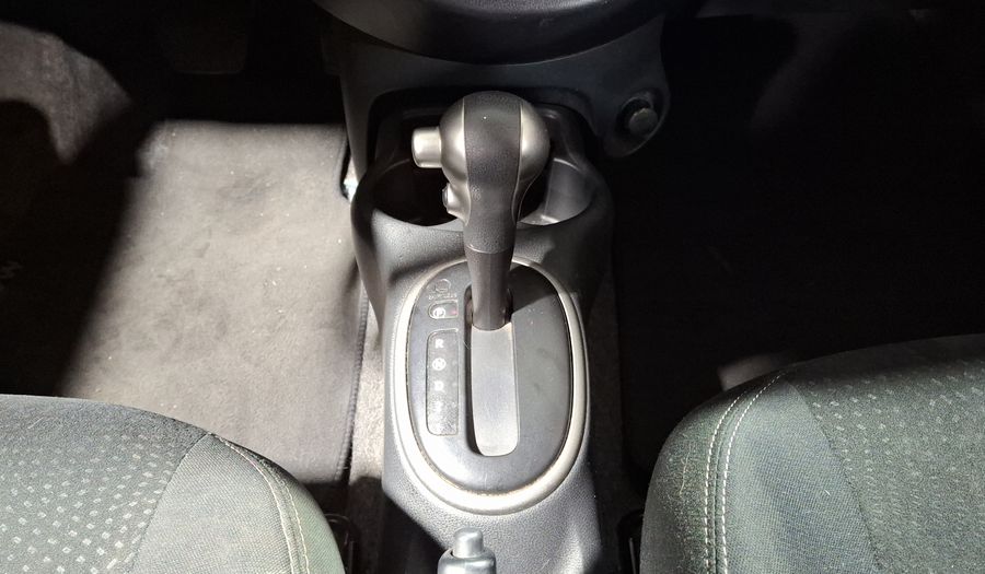 Nissan March 1.6 ADVANCE AT Hatchback 2016