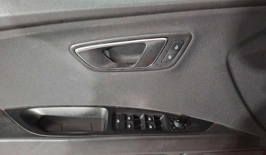 Seat Leon 1.4 TSI STYLE 125HP MT Hatchback 2016