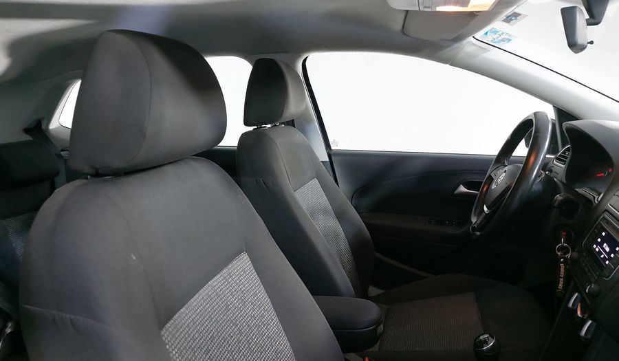 Volkswagen Polo 1.6 STD. Hatchback 2018