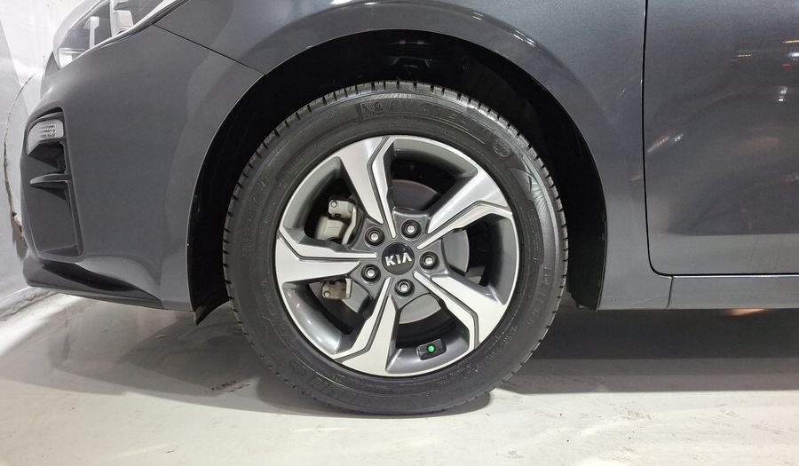 Kia Forte 2.0 EX IVT Hatchback 2021