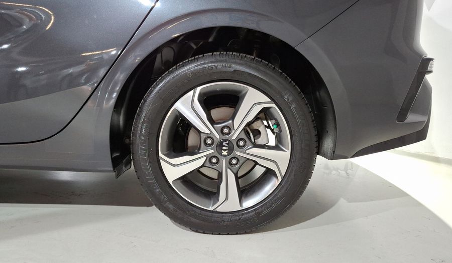 Kia Forte 2.0 EX IVT Hatchback 2021