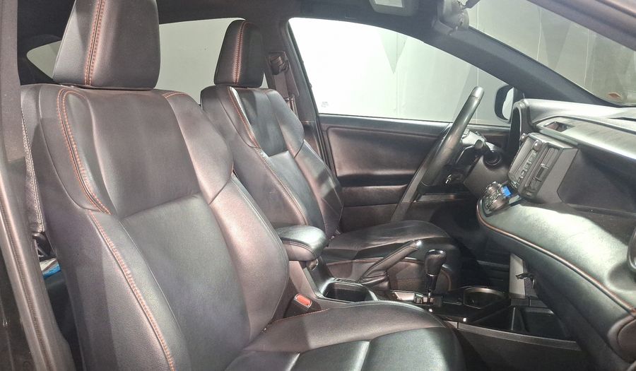 Toyota Rav4 2.5 L4 SE 4WD AT Suv 2017