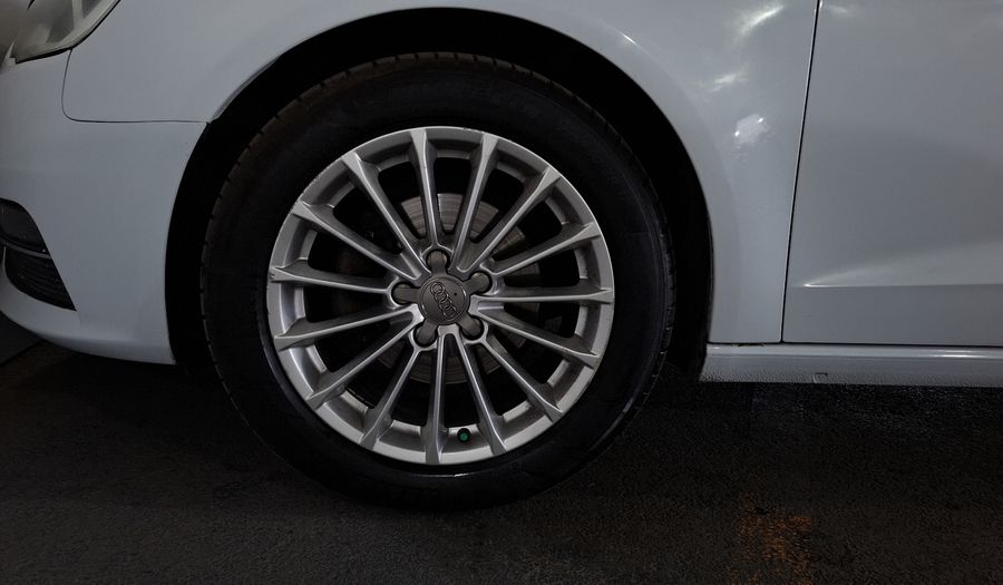 Audi A3 1.4 TFSI AMBIENTE S TRONIC Hatchback 2015