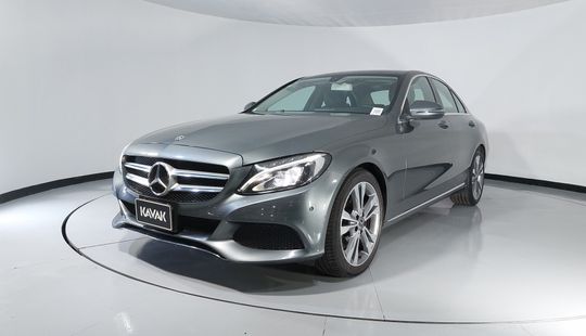 Mercedes Benz • Clase C