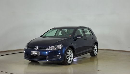 Volkswagen • Golf