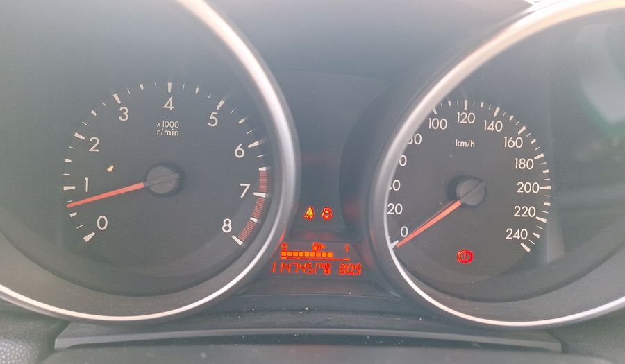 Mazda 3 1.6 V SPORT Hatchback 2012