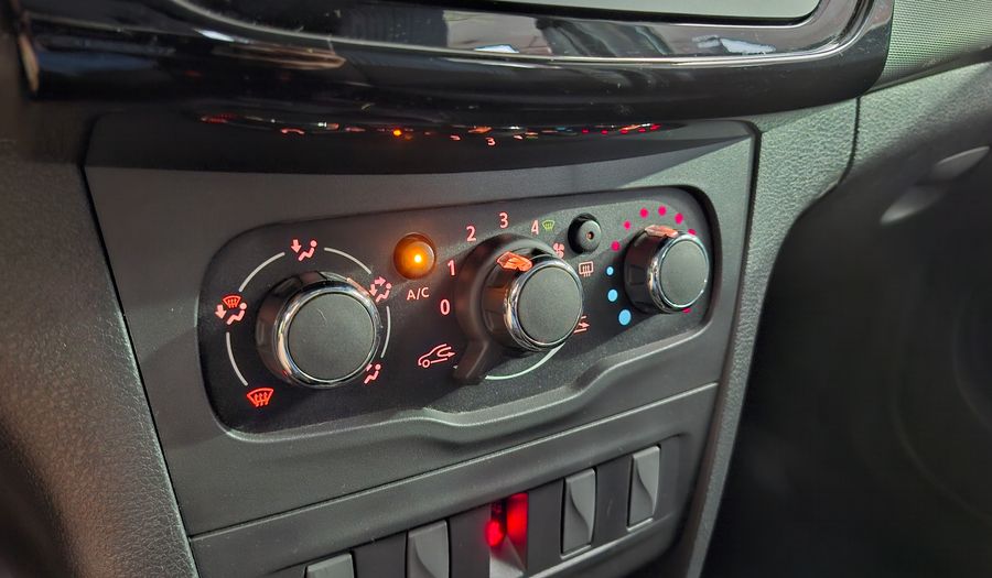 Renault Sandero 1.6 LIFE Hatchback 2024