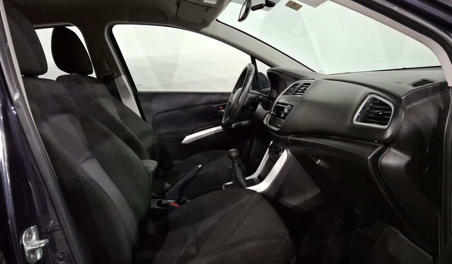 Suzuki S-cross 1.6 GL MT Suv 2015