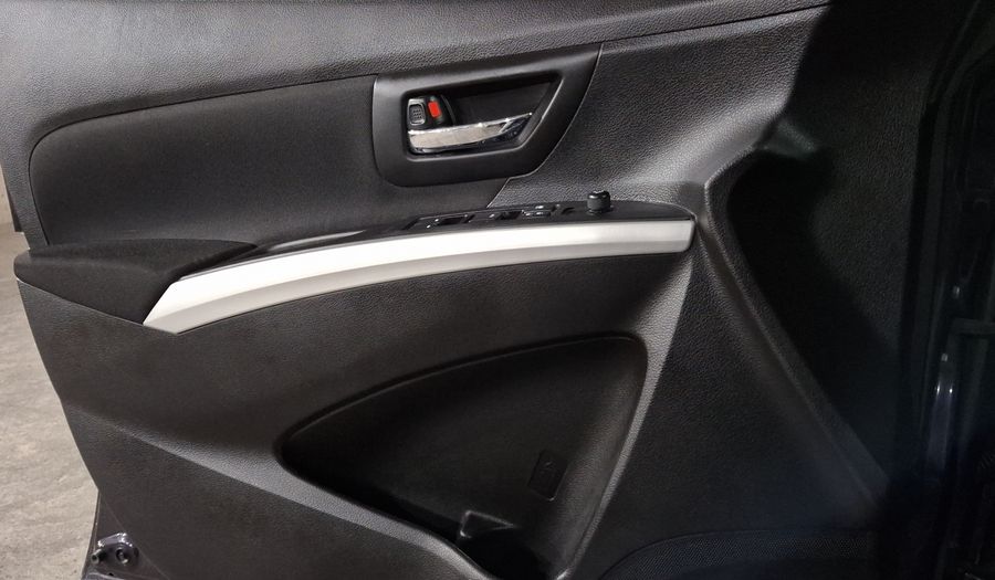 Suzuki S-cross 1.6 GL MT Suv 2015