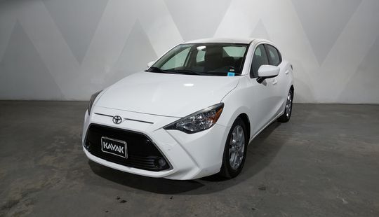 Toyota • Yaris