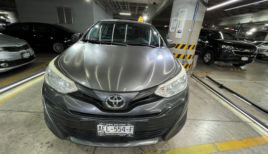 Toyota • Yaris