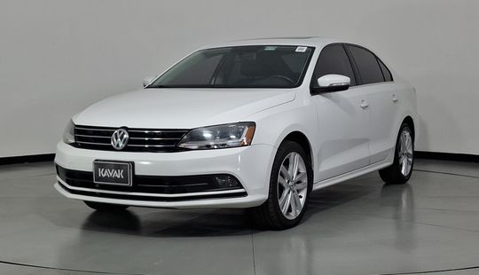 Volkswagen • Jetta