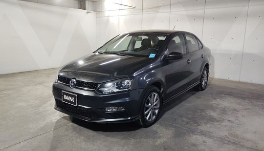 Volkswagen • Vento