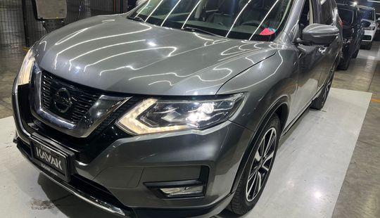 Nissan • X-Trail