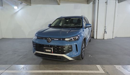 Volkswagen • Tiguan