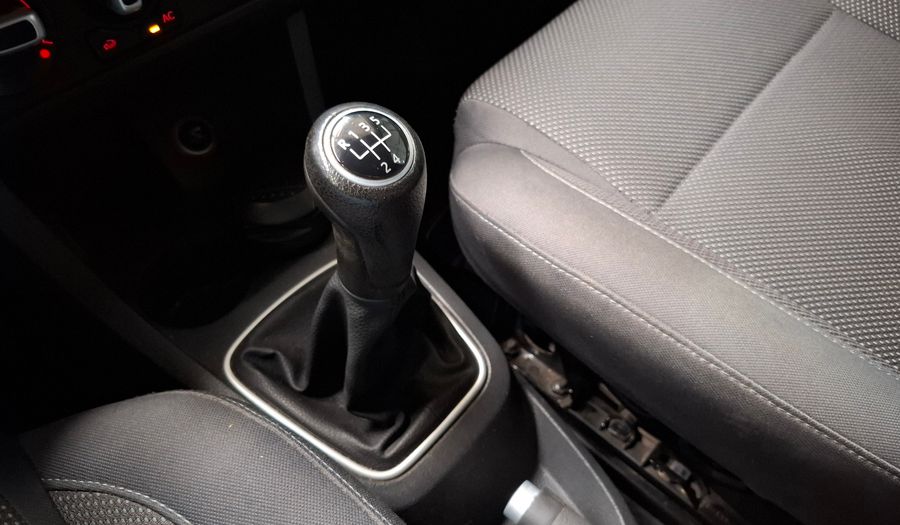 Volkswagen Fox 1.6 TRENDLINE Hatchback 2012