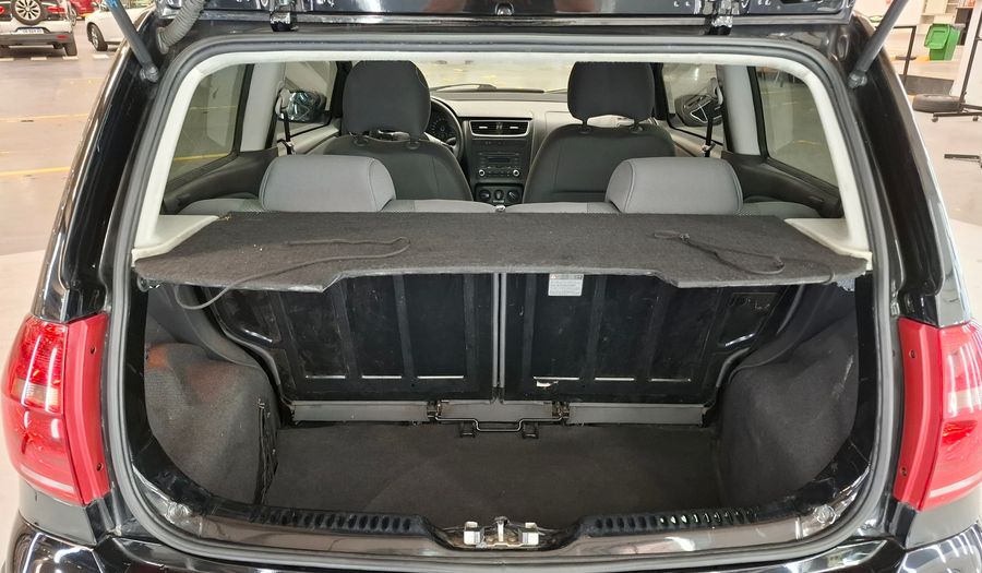 Volkswagen Fox 1.6 TRENDLINE Hatchback 2012