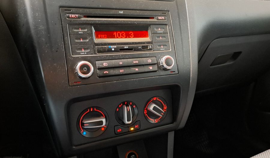 Volkswagen Fox 1.6 TRENDLINE Hatchback 2012