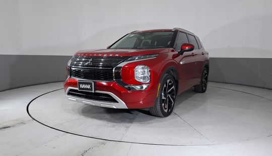 Mitsubishi • Outlander