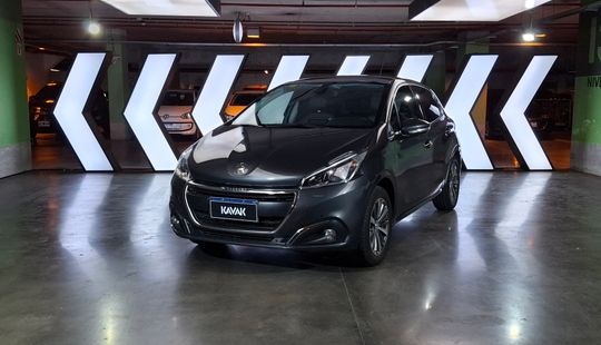 Peugeot • 208