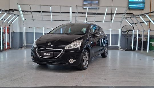 Peugeot • 208