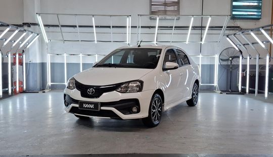 Toyota • Etios
