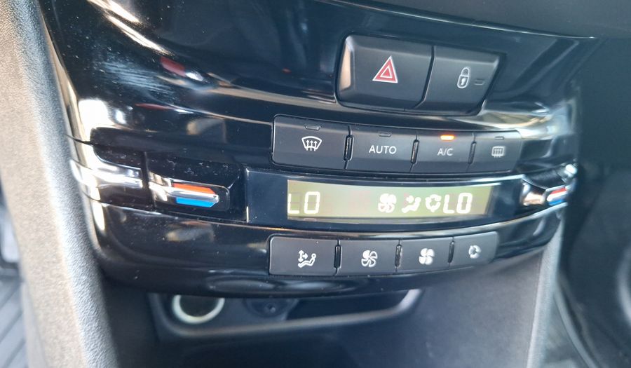 Peugeot 208 1.2 PURETECH 82 ACTIVE PACK Hatchback 2017