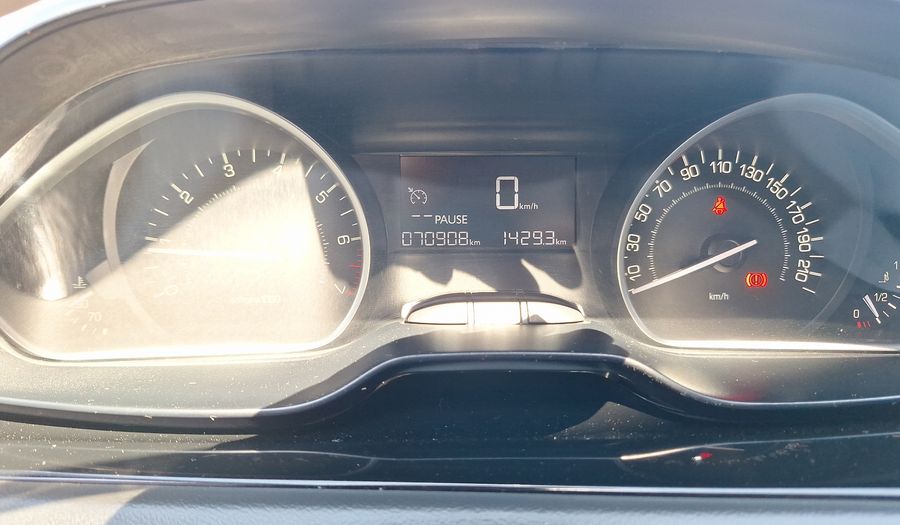 Peugeot 208 1.2 PURETECH 82 ACTIVE PACK Hatchback 2017