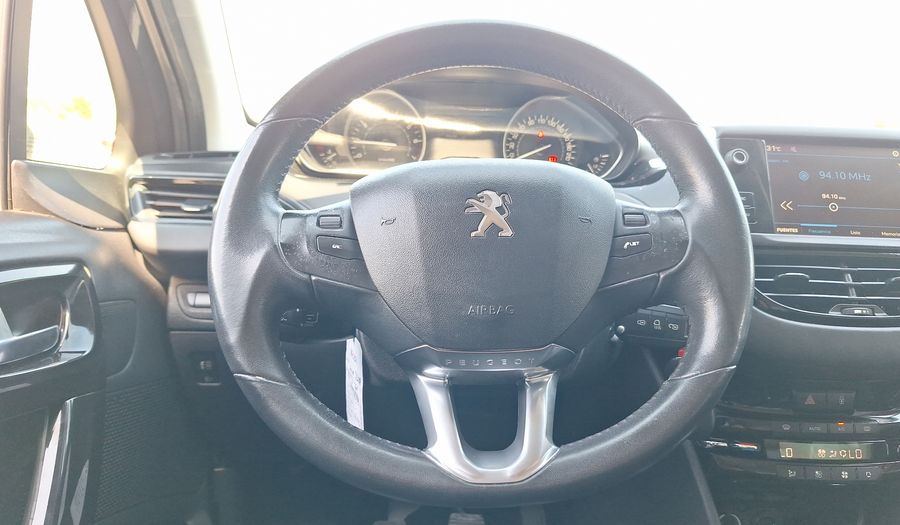 Peugeot 208 1.2 PURETECH 82 ACTIVE PACK Hatchback 2017