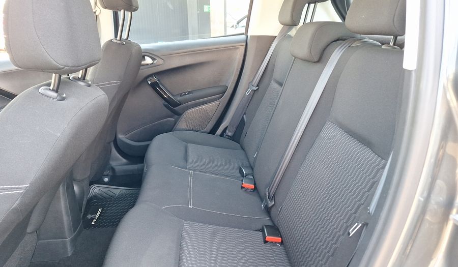 Peugeot 208 1.2 PURETECH 82 ACTIVE PACK Hatchback 2017