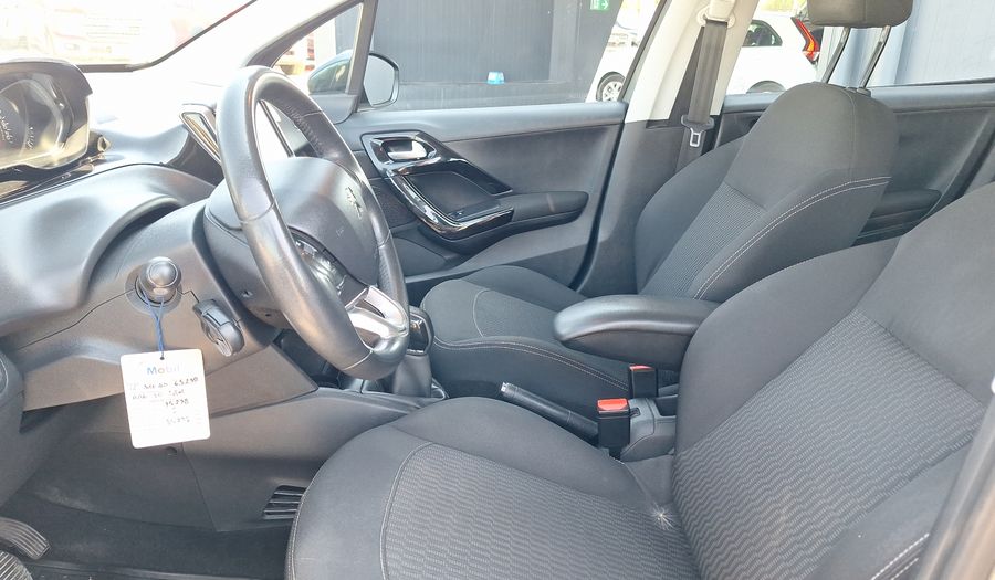 Peugeot 208 1.2 PURETECH 82 ACTIVE PACK Hatchback 2017